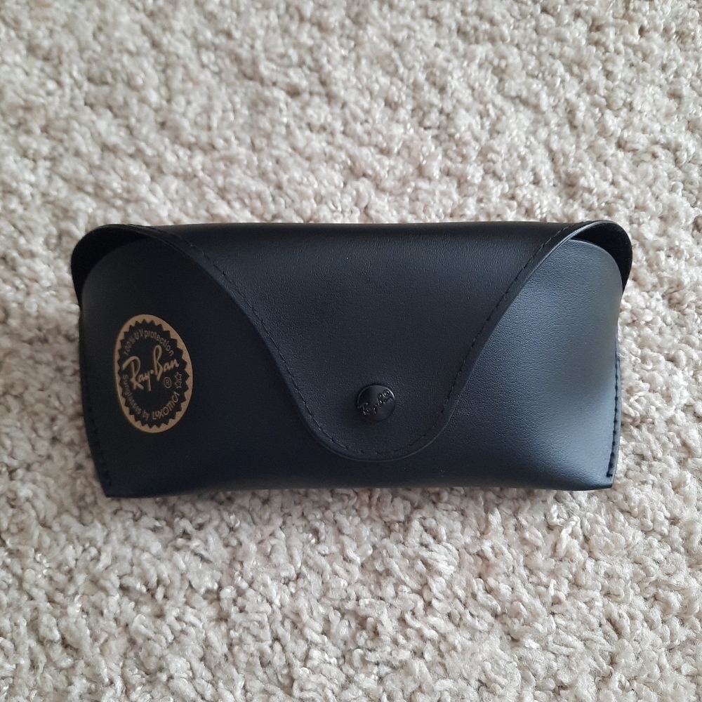 Ray-Ban black snap closure glasses/sunglasses case